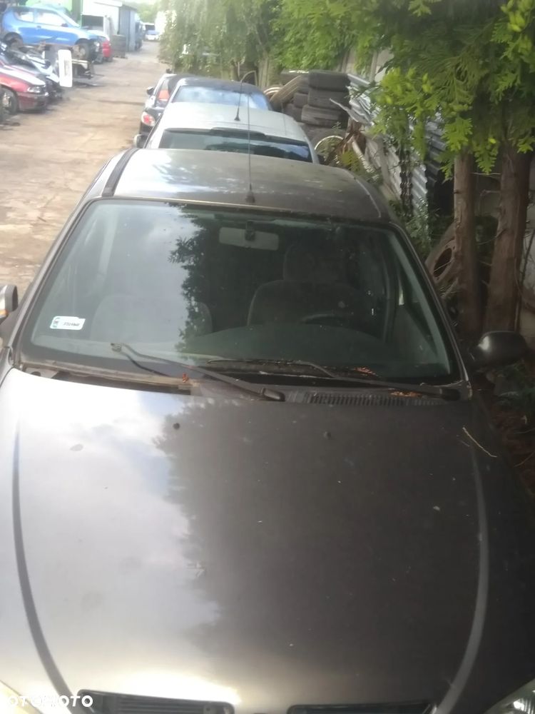 Auto na części - Renault Megane 98 KM diesel 2000 Silnik Skrzynia Drzwi Maska Klapa Błotnik Zderzak Lampa Szyba Klamka Lusterko Deska Kokpit - 4