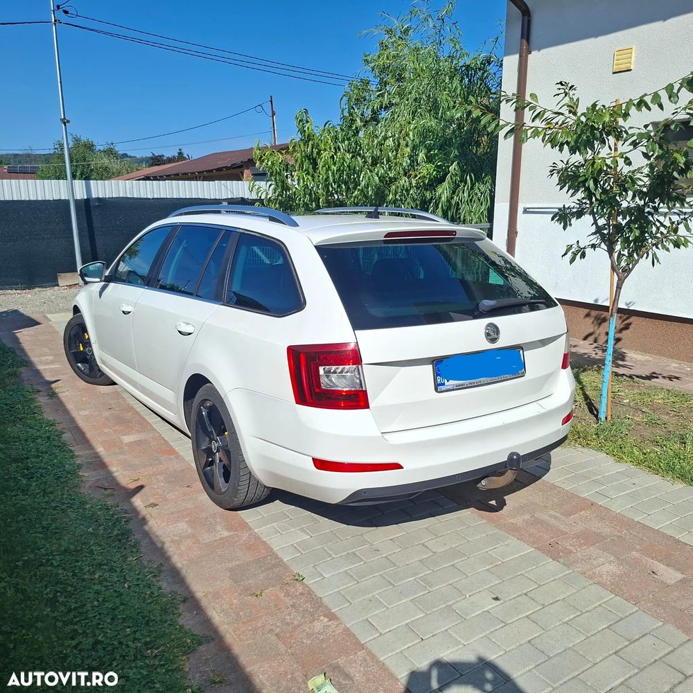 Skoda Octavia 1.6 TDI DSG Ambition - 2
