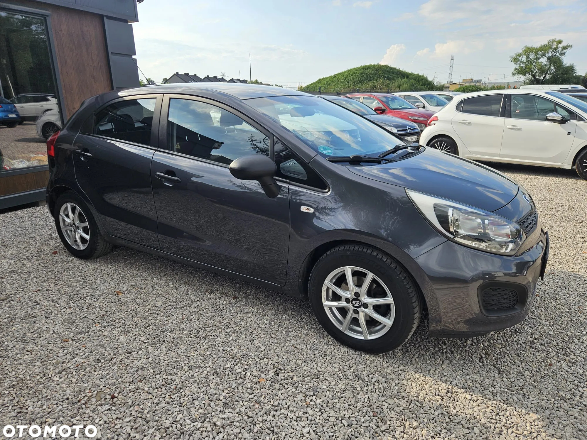 Kia Rio 1.2 Business Line - 10