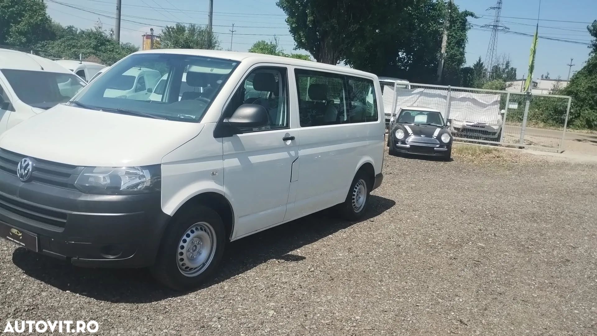 Volkswagen Transporter - 1