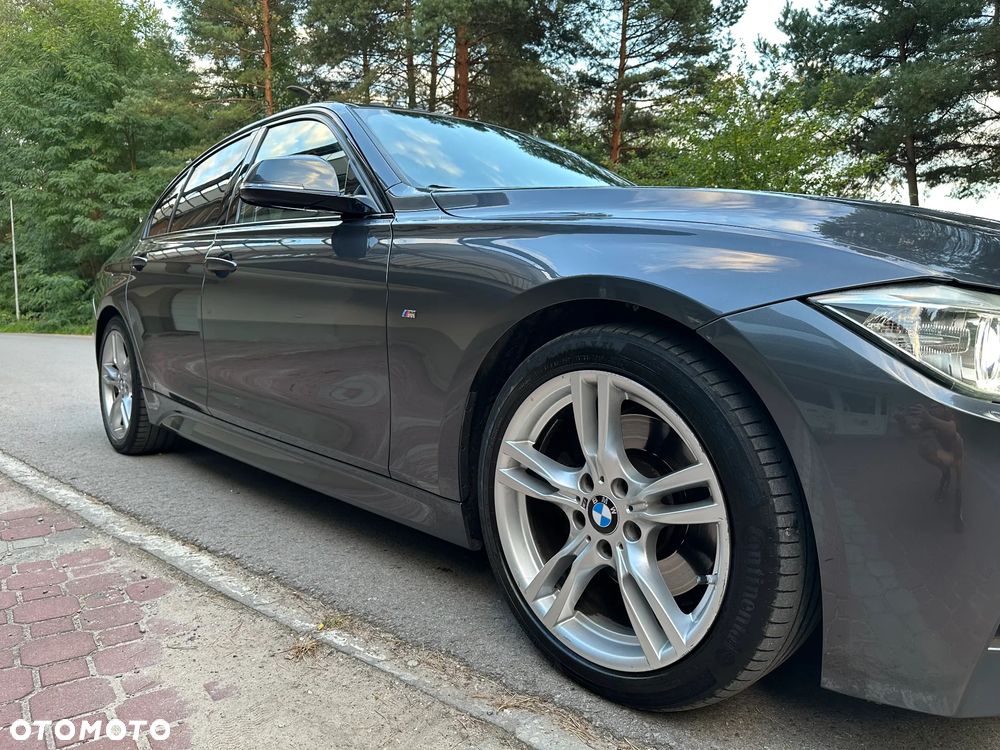 BMW Seria 3 325d M Sport - 12