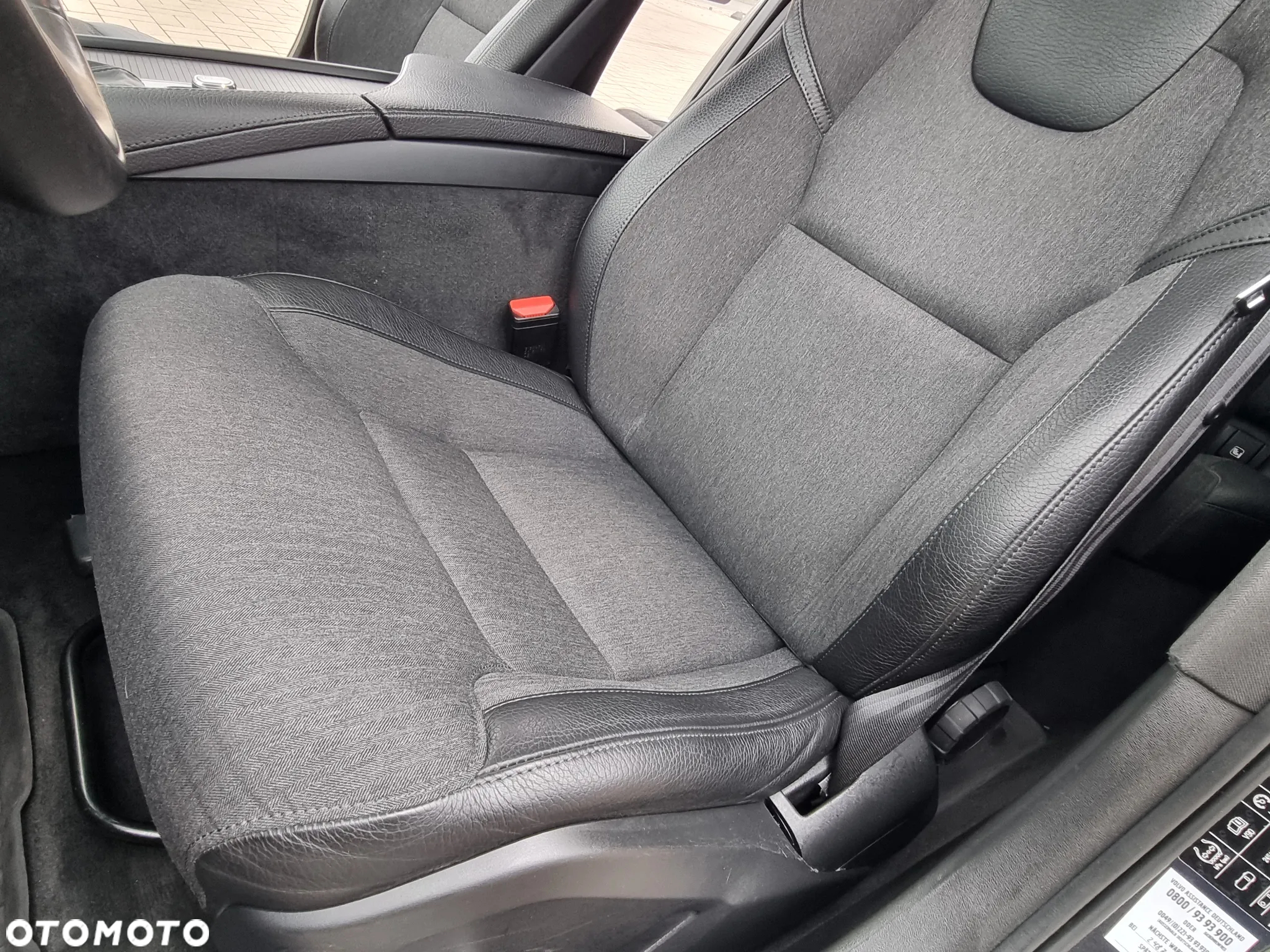 Volvo V90 D4 Geartronic Momentum Pro - 32