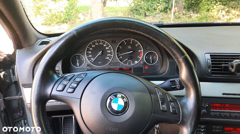 BMW Seria 5 525i - 12