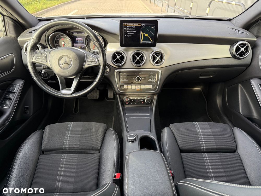 Mercedes-Benz GLA 200 7G-DCT Urban - 8