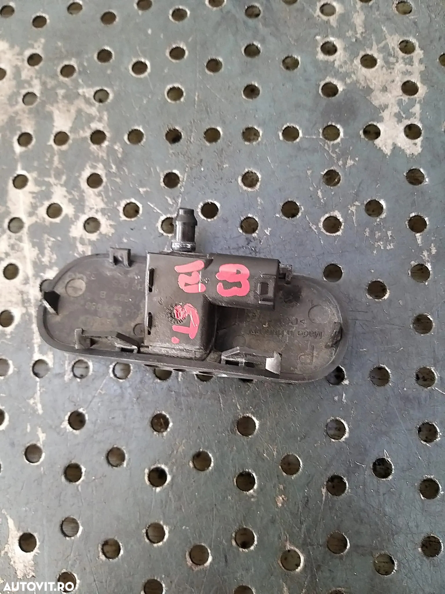 Duza spalator parbriz dreapta audi q3 8u 8u0955988a - 3