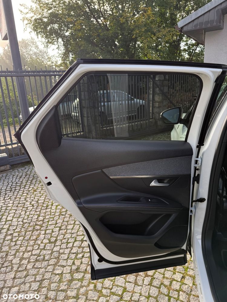 Peugeot 3008 1.5 BlueHDi Road Trip S&S EAT8 - 15