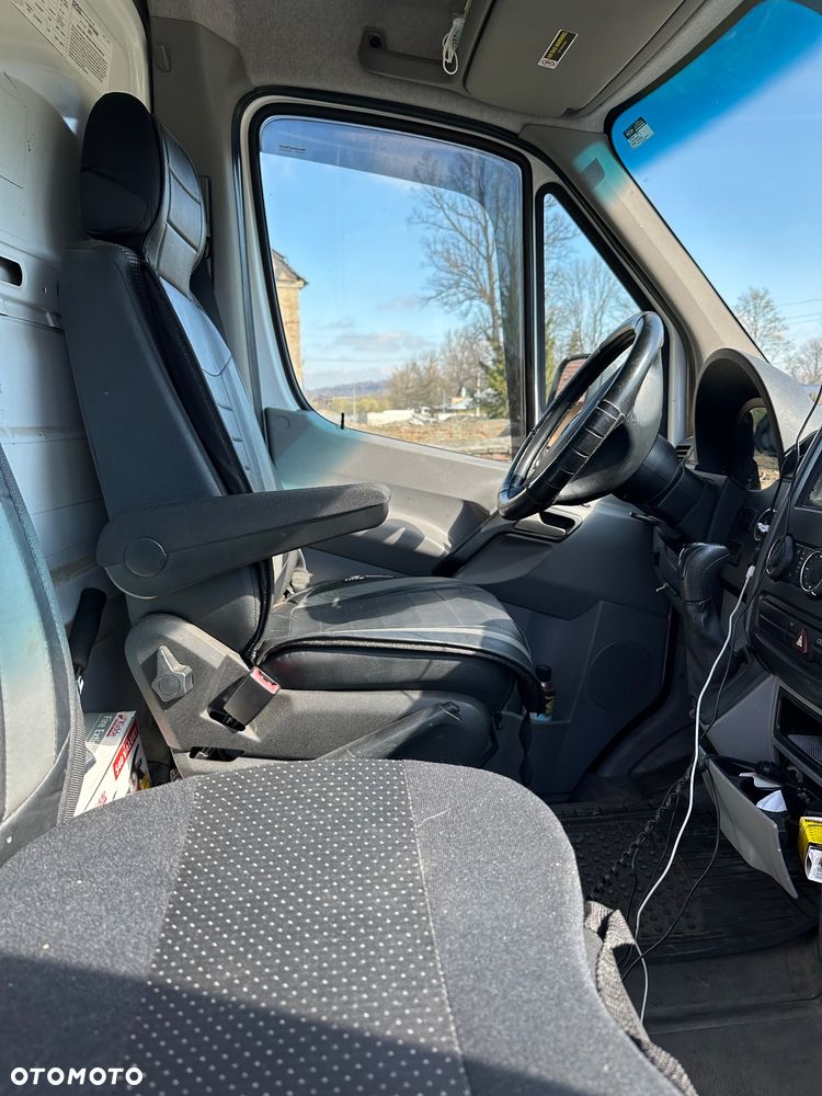 Mercedes-Benz 906 - 2