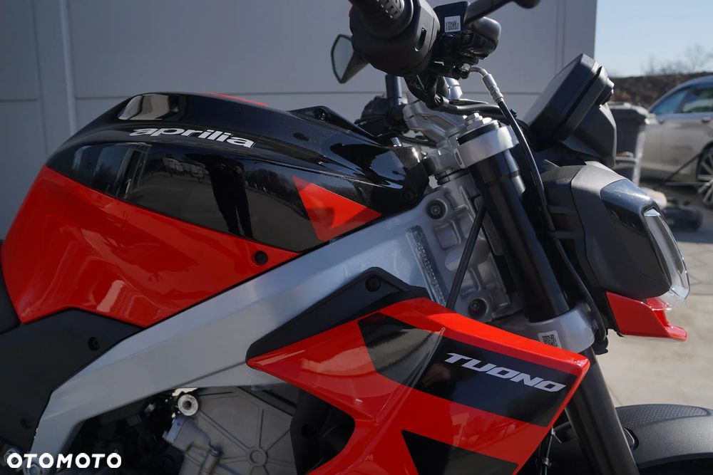 Aprilia Tuono - 14