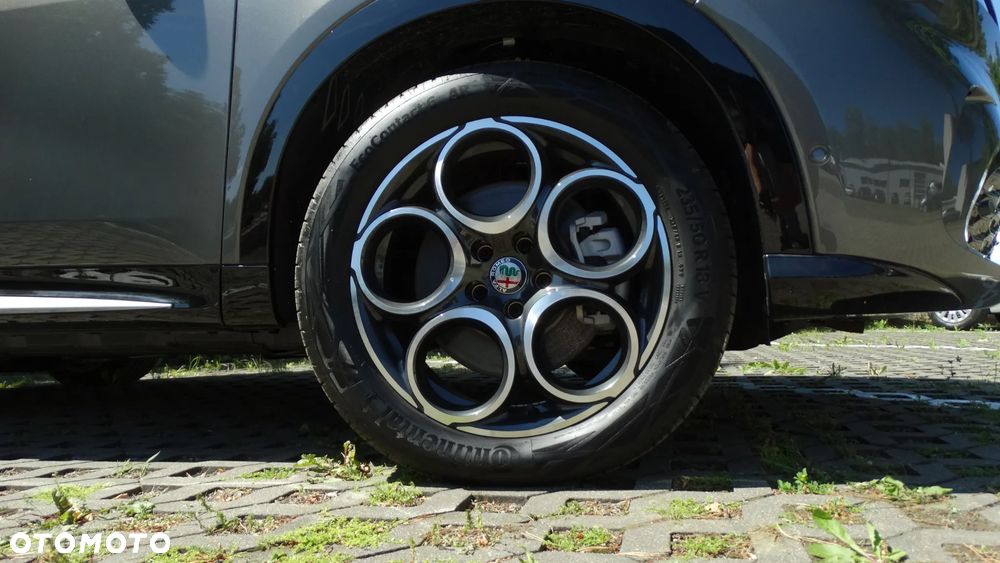Alfa Romeo Tonale 1.3 PHEV Q4 TI - 11