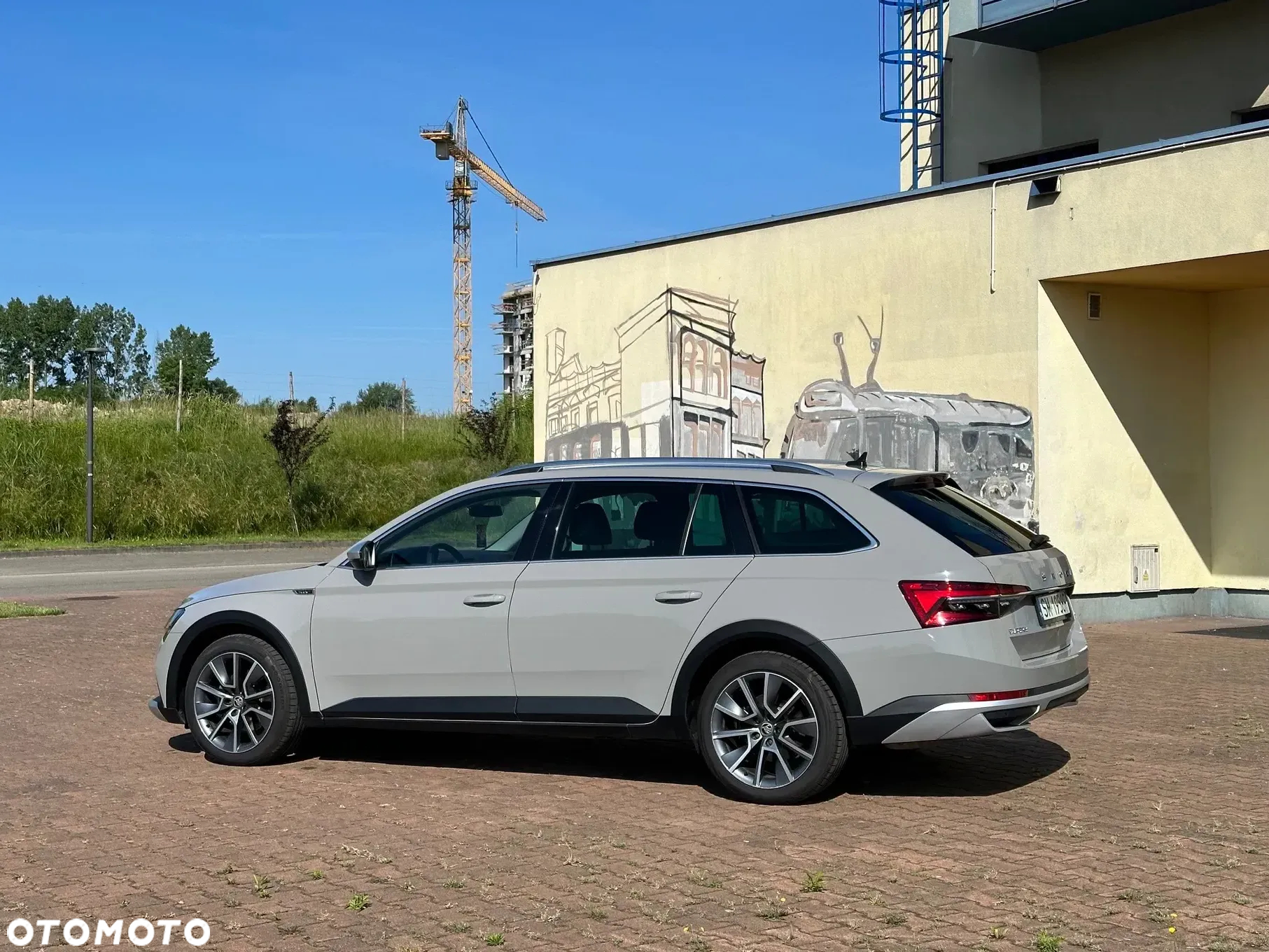 Skoda Superb Combi 2.0 TDI 4x4 DSG Scout - 5