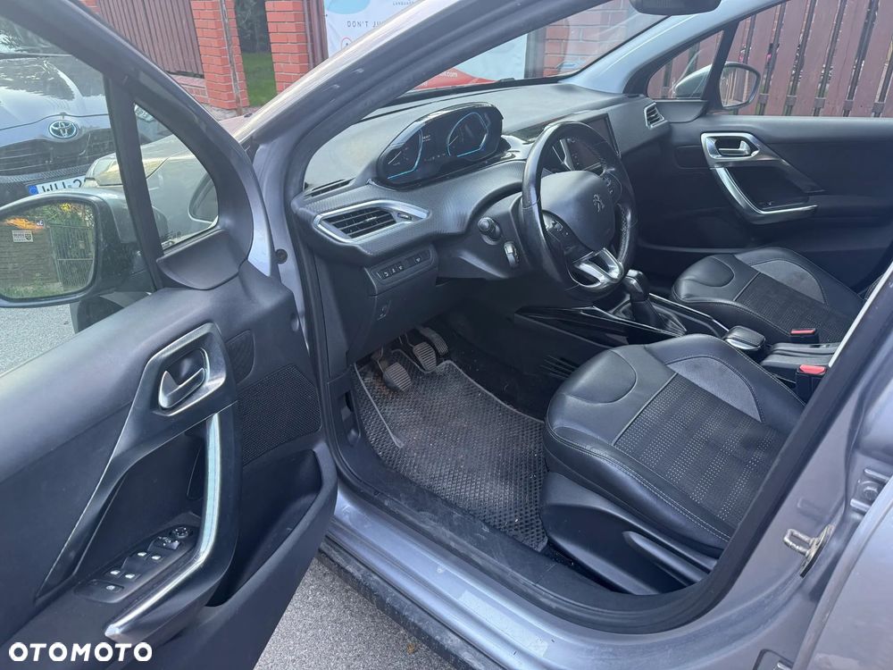 Peugeot 2008 1.2 Pure Tech Active S&S - 5