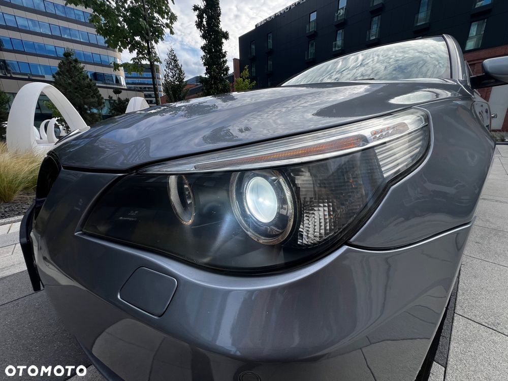 BMW Seria 5 525d - 19