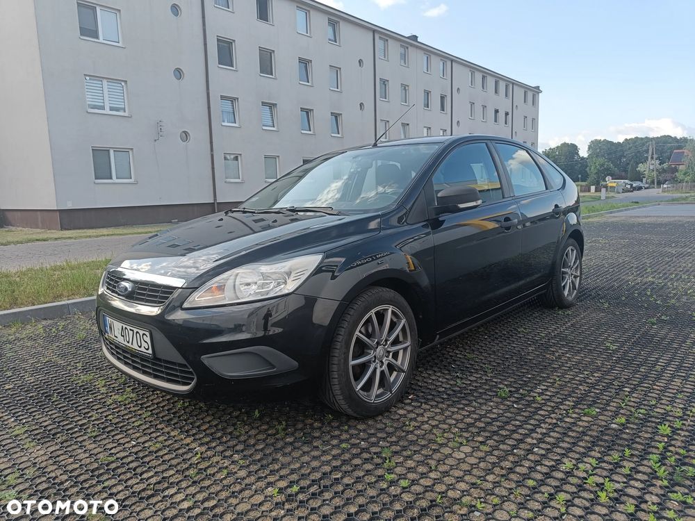 Ford Focus 1.6 Ambiente - 2