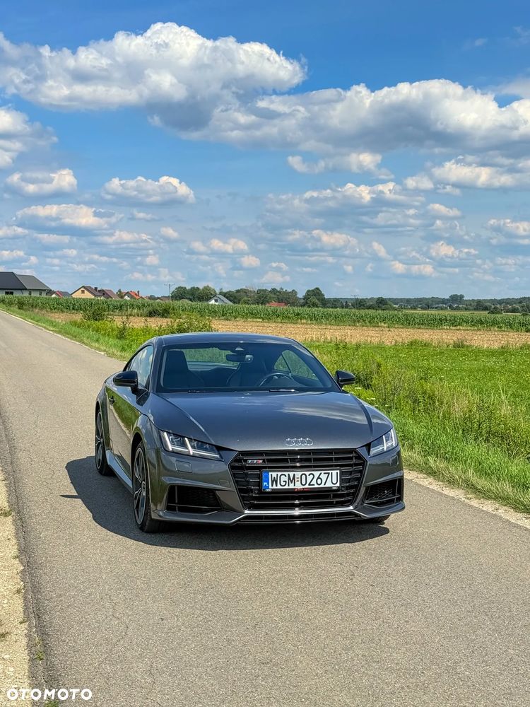 Audi TT S Coupé - 1
