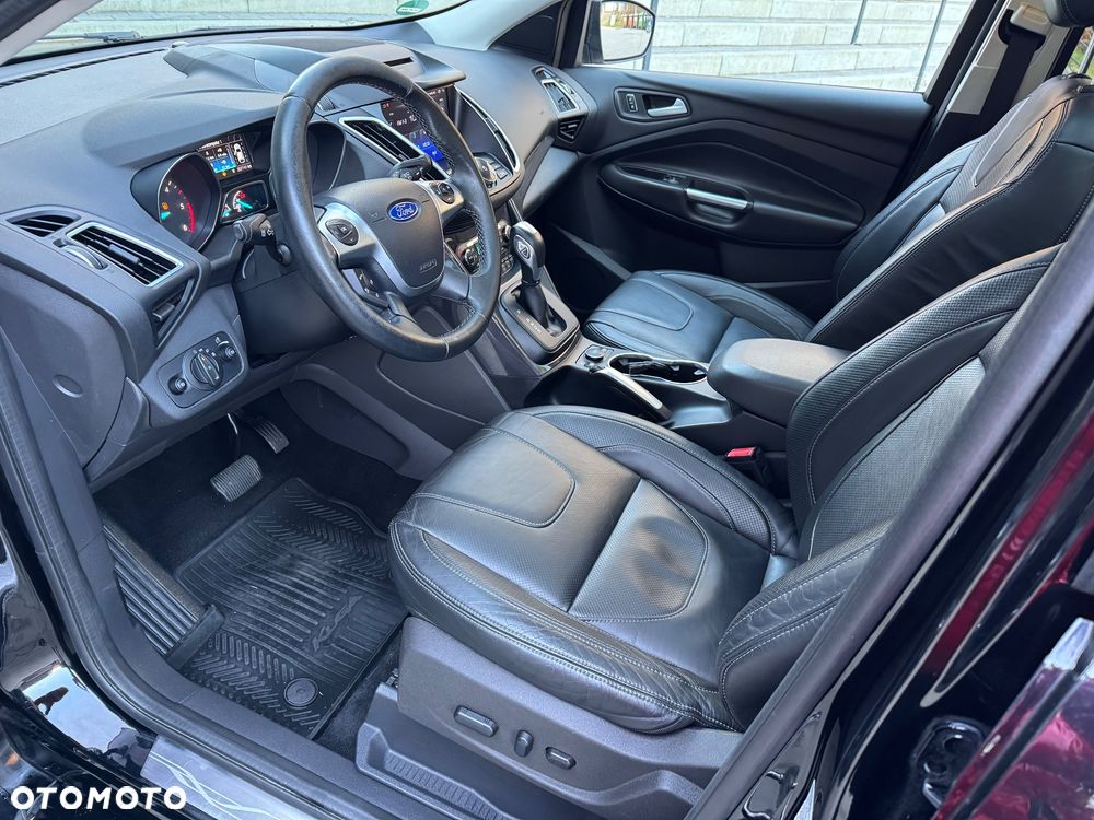 Ford Kuga 2.0 TDCi 4x4 ST-Line - 23
