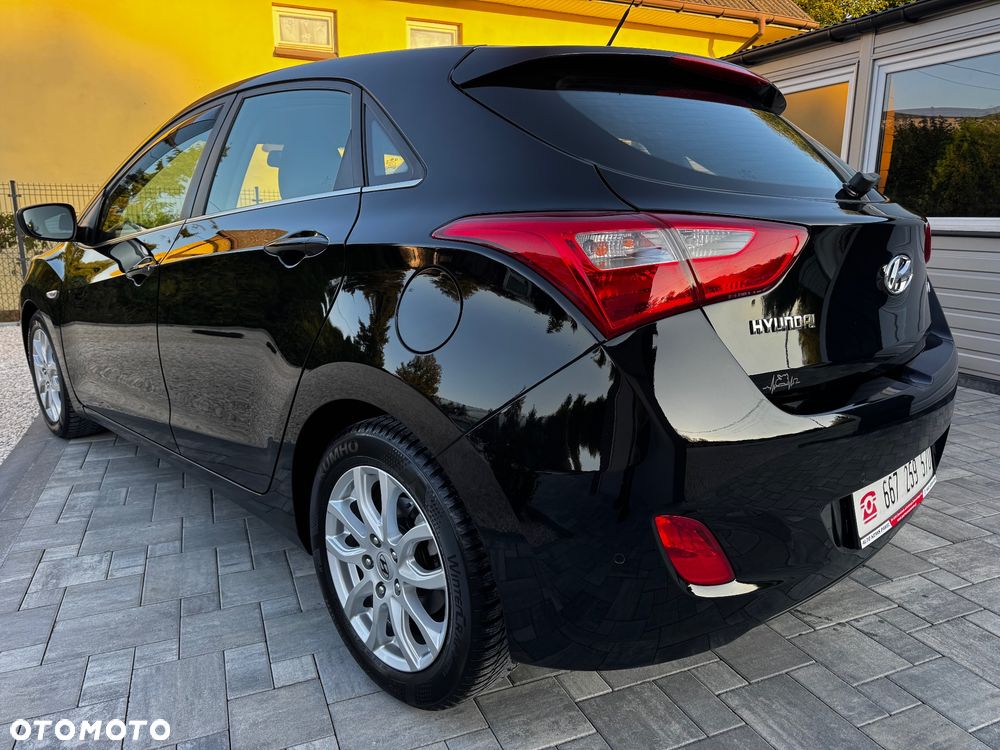 Hyundai i30 blue 1.4 Trend - 9