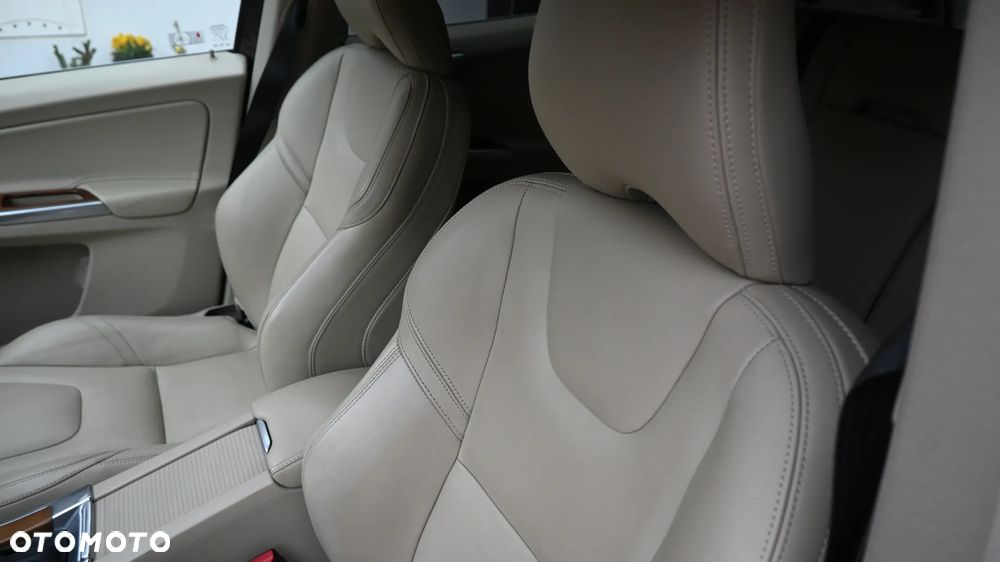 Volvo XC 60 D5 AWD Summum - 30