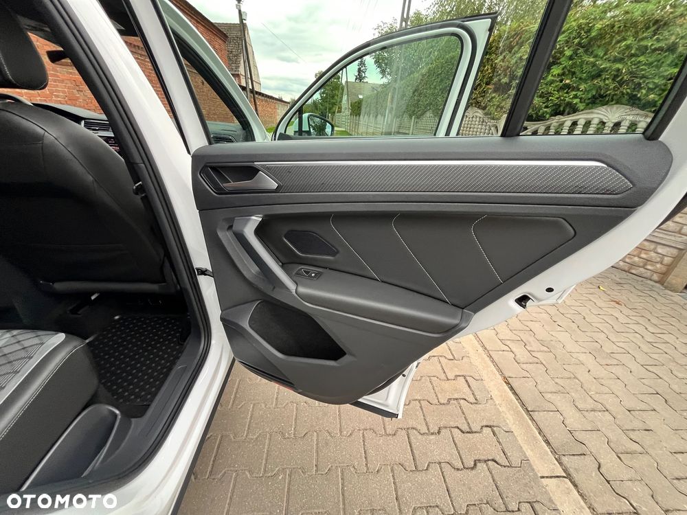 Volkswagen Tiguan 2.0 TDI SCR 4MotION DSG R-Line - 19