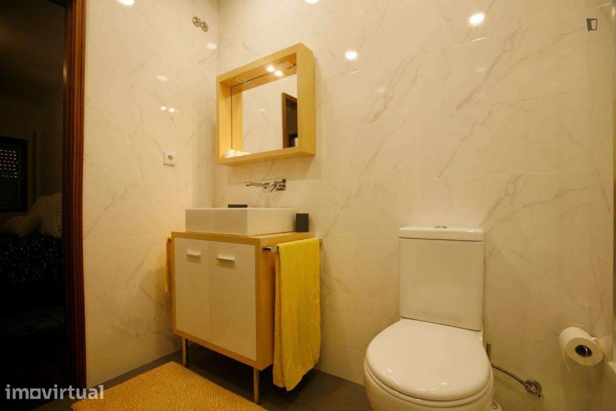 Quarto - localizado em Aldoar Porto - Grande imagem: 4/11