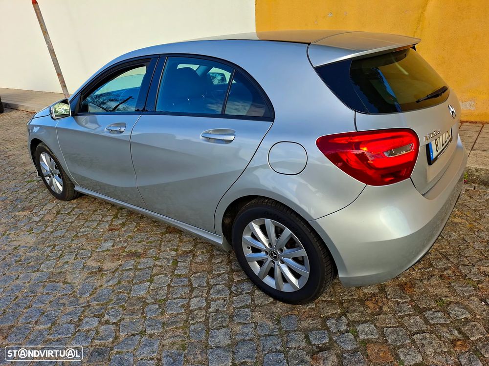 Mercedes-Benz A 180 2017 photo 3