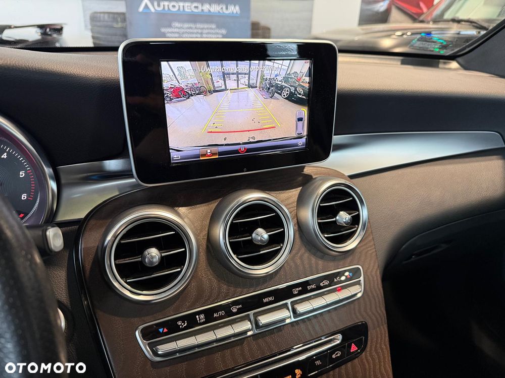 Mercedes-Benz GLC 220 d 4Matic 9G-TRONIC Exclusive - 23
