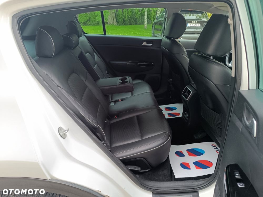 Kia Sportage 1.7 CRDI 2WD Dream-Team Edition - 36