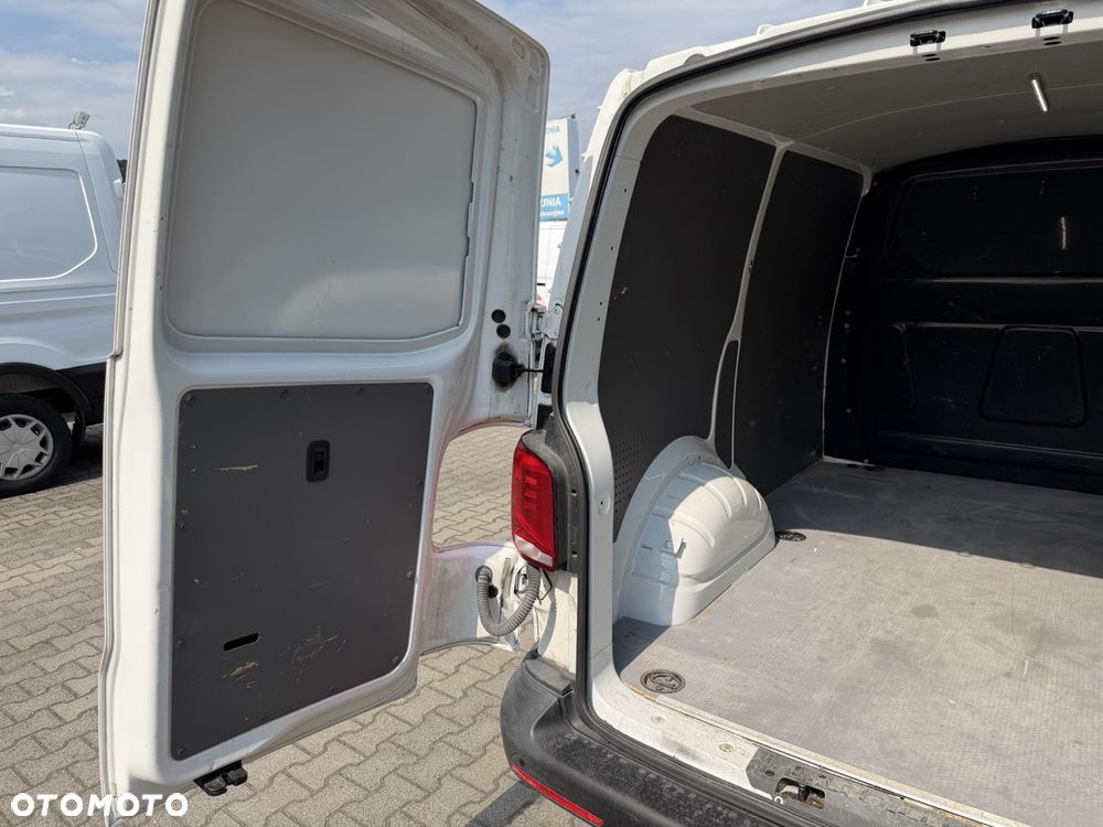Volkswagen Transporter - 23