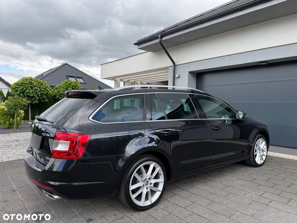 Skoda Octavia 2.0 TDI DSG RS - 13