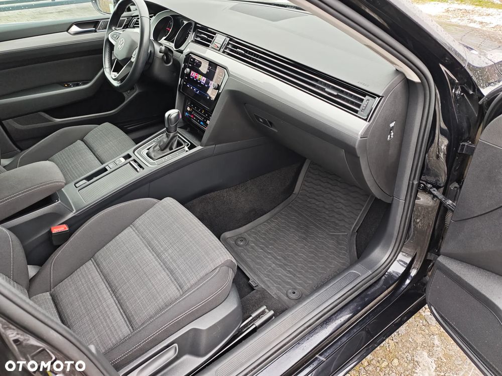 Volkswagen Passat 2.0 TDI SCR DSG Business - 11