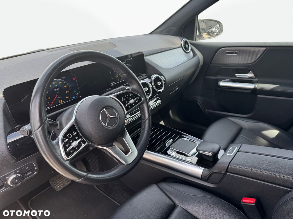 Mercedes-Benz Klasa B 200 d Progressive 8G-DCT - 12