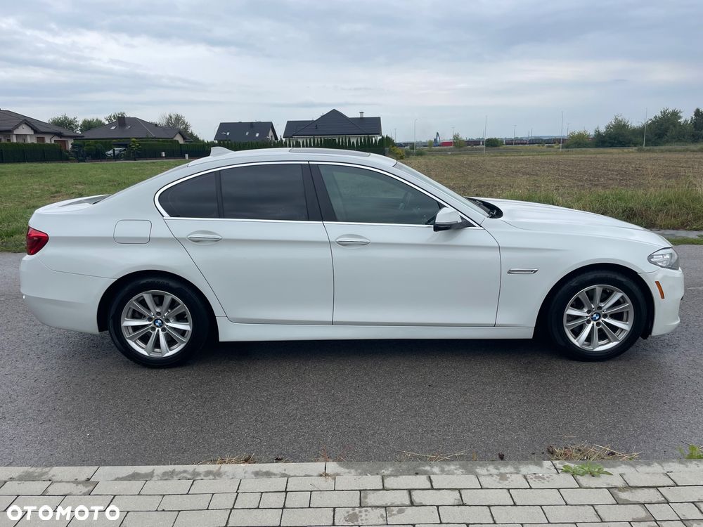 BMW Seria 5 528i xDrive Luxury Line - 29