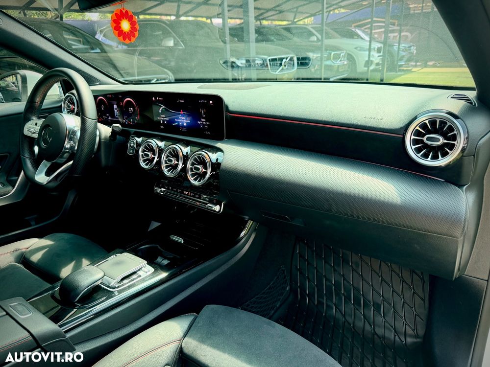 Mercedes-Benz A 200 d Sedan 8G-DCT AMG Line - 10