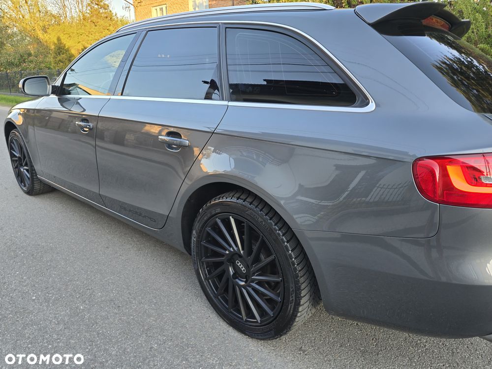 Audi A4 Avant 2.0 TDI DPF quattro S tronic S line Sportpaket - 18