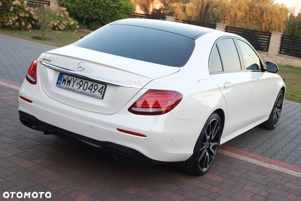 Mercedes-Benz Klasa E 43 AMG 4-Matic - 17