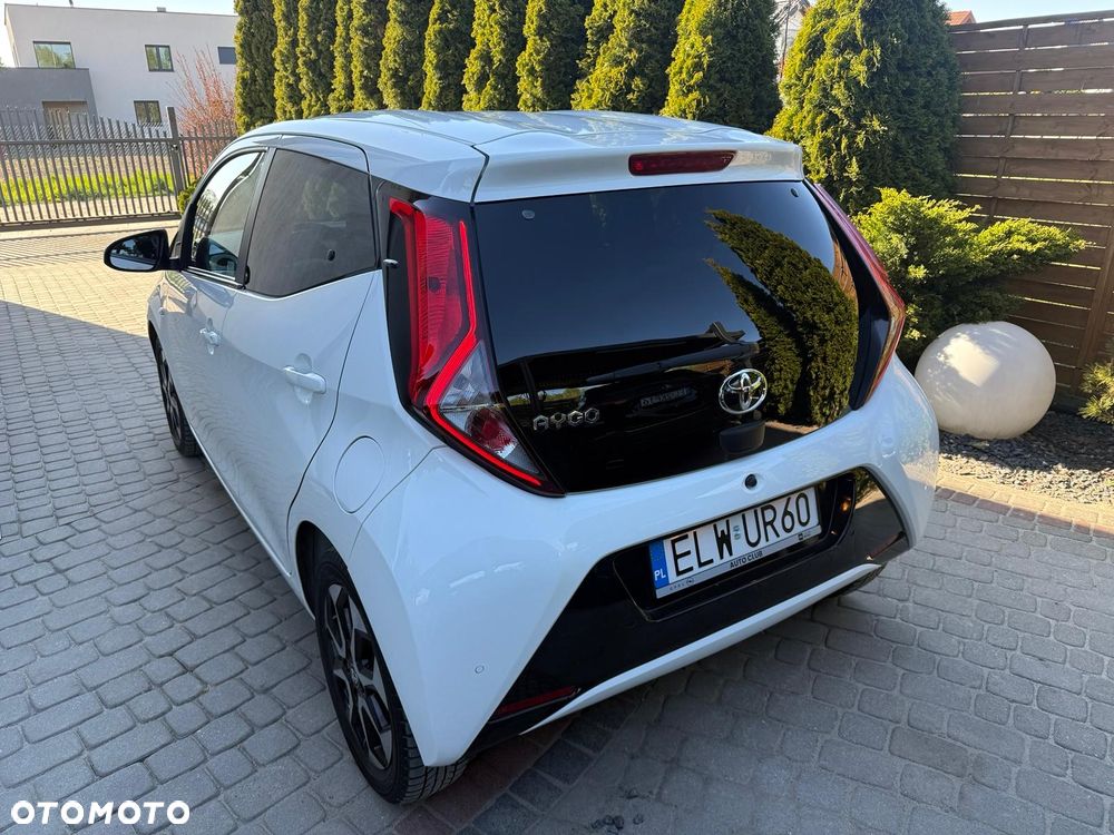 Toyota Aygo x-play connect - 19