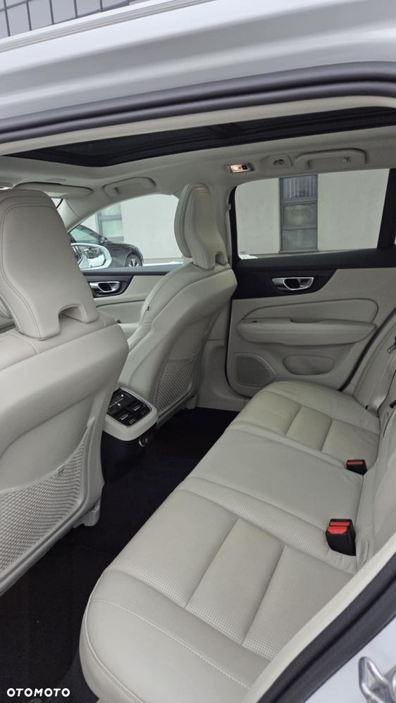 Volvo V60 Cross Country D4 AWD - 7