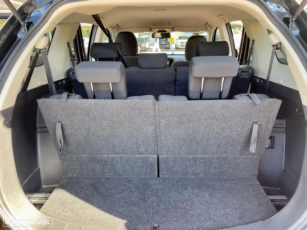 Mitsubishi Outlander 2.0 Kaiteki CVT - 17