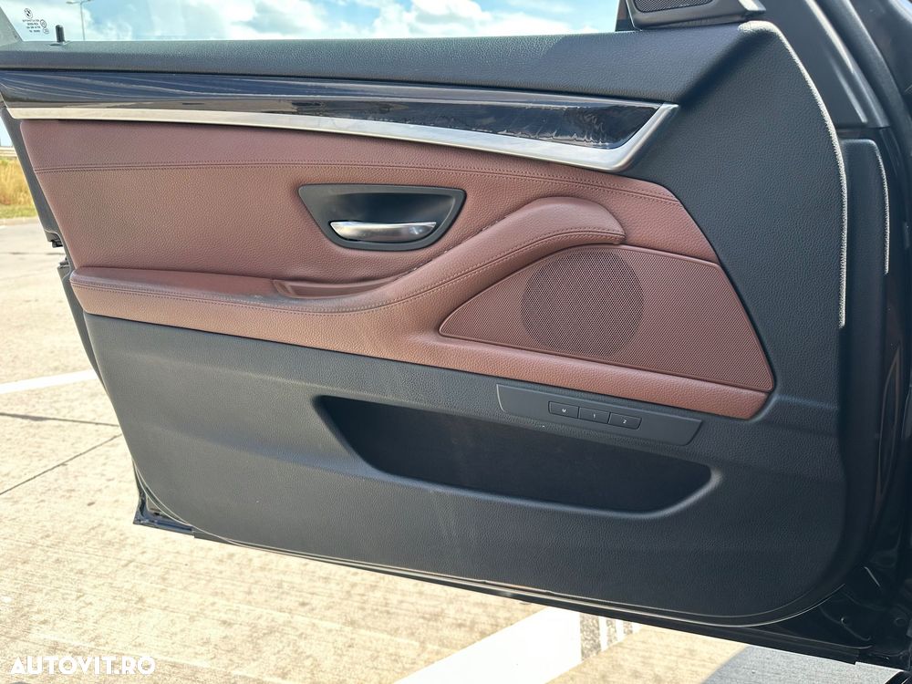 BMW Seria 5 528i Aut. - 25