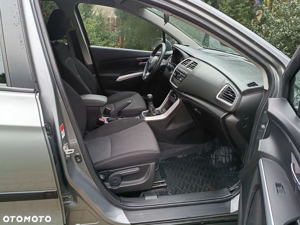 Suzuki SX4 S-Cross 1.6 Premium 4WD - 10