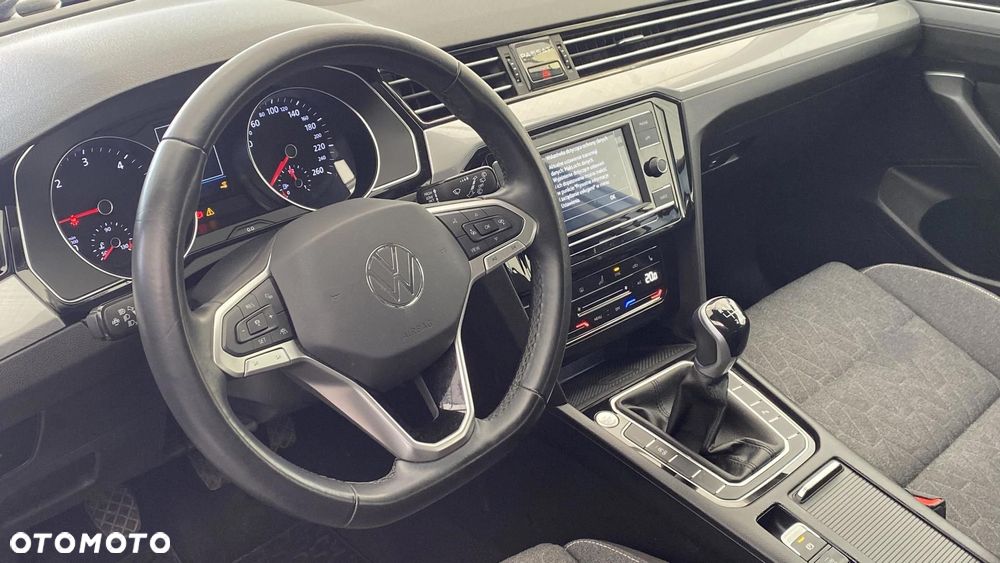 Volkswagen Passat - 15