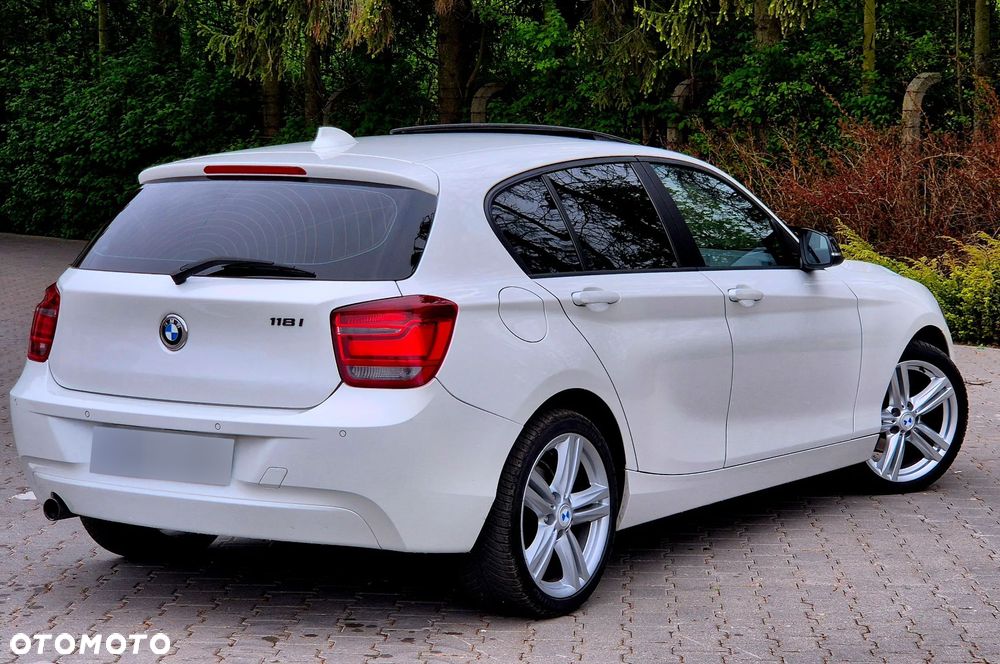BMW Seria 1 118i Sport Line - 12