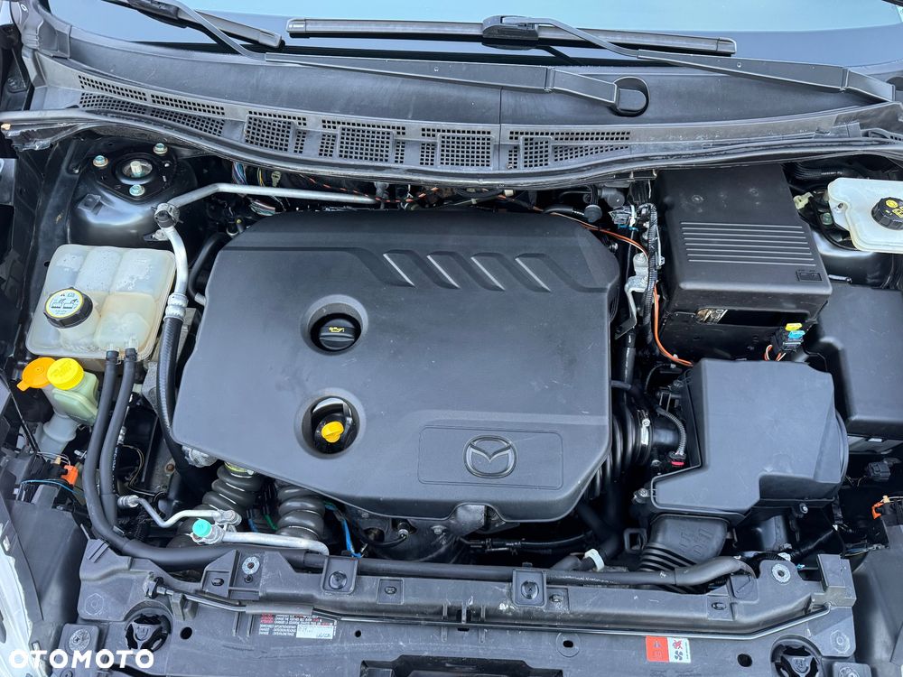 Mazda 5 - 10