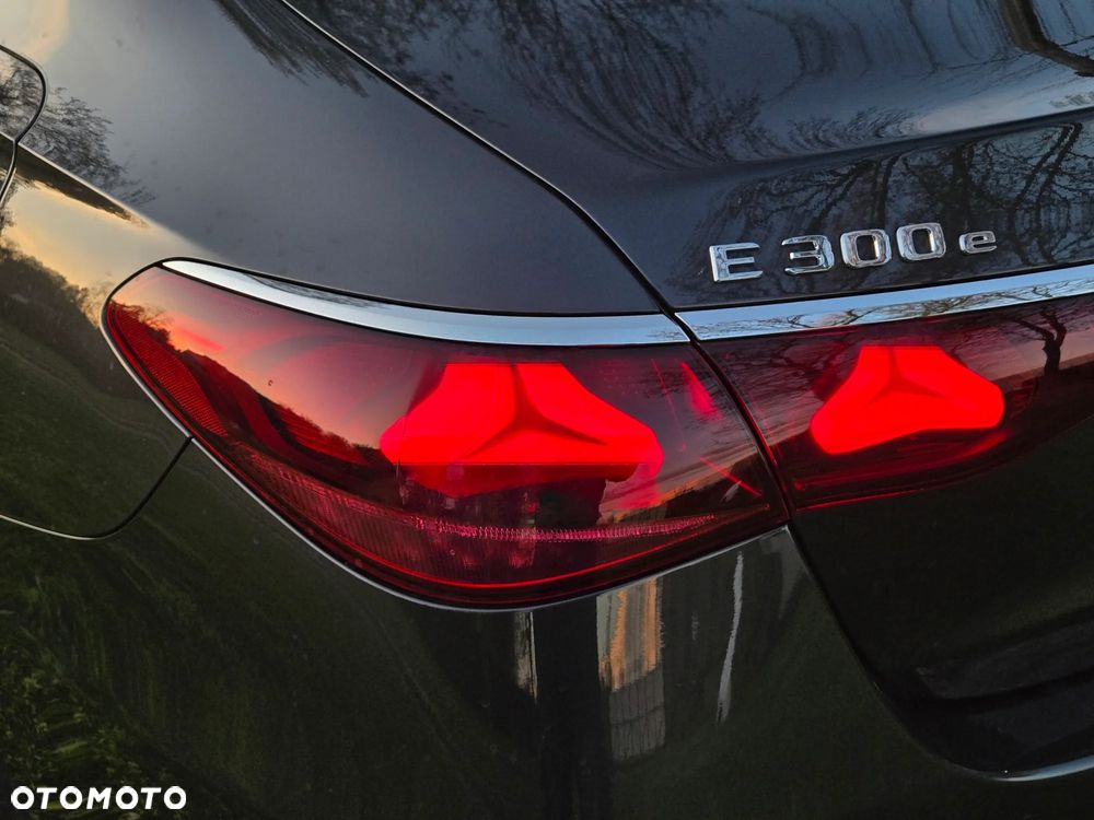 Mercedes-Benz Klasa E 300 Avantgarde - 29