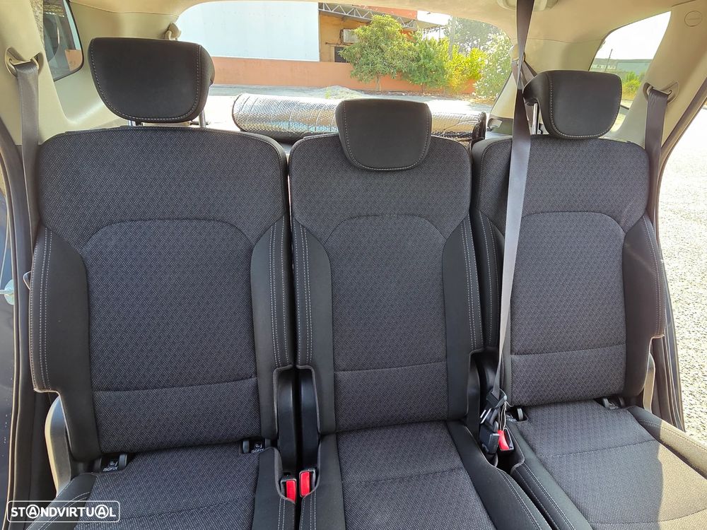 Kia Carens 1.7 CRDi ISG TX - 20
