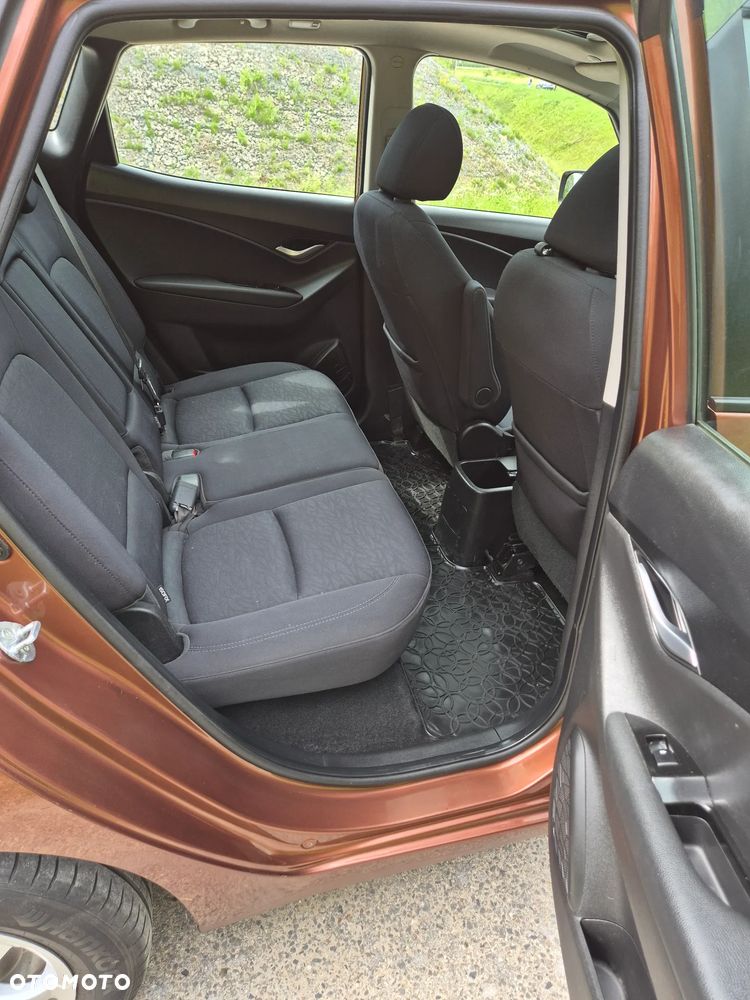 Hyundai ix20 1.4 Premium - 18
