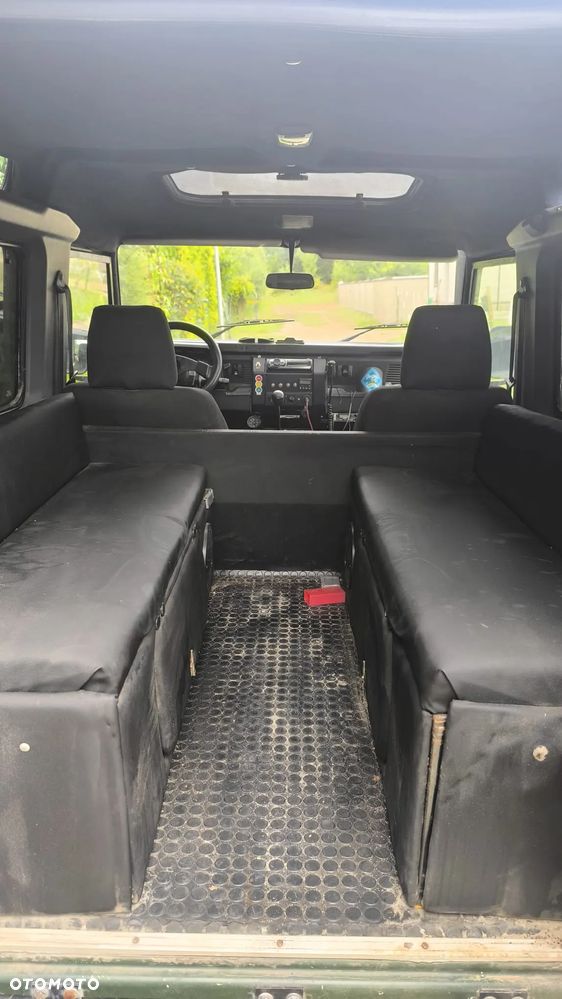 Land Rover Defender 90 Style - 15