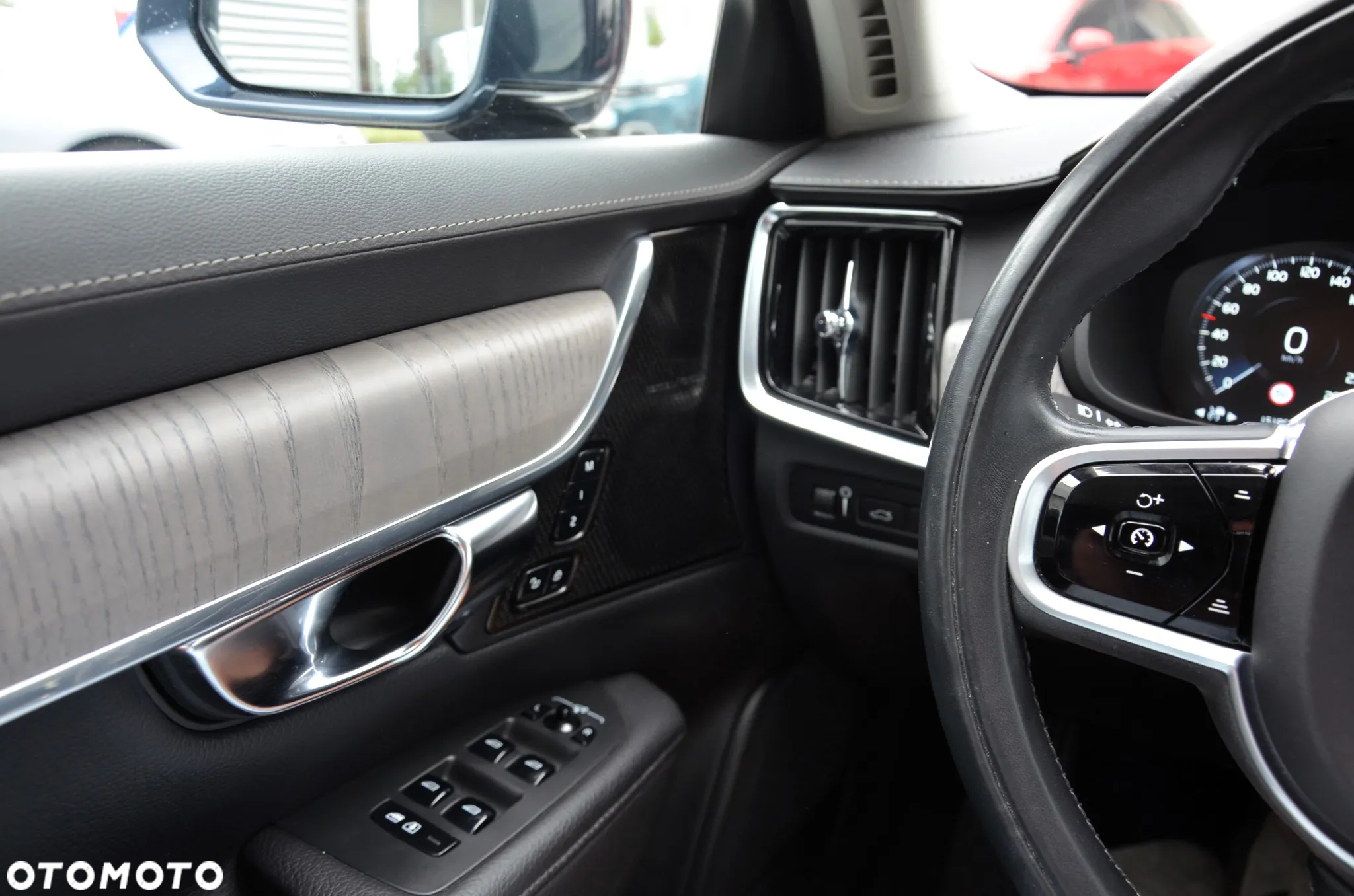 Volvo V90 T6 Recharge AWD Geartronic Inscription - 36