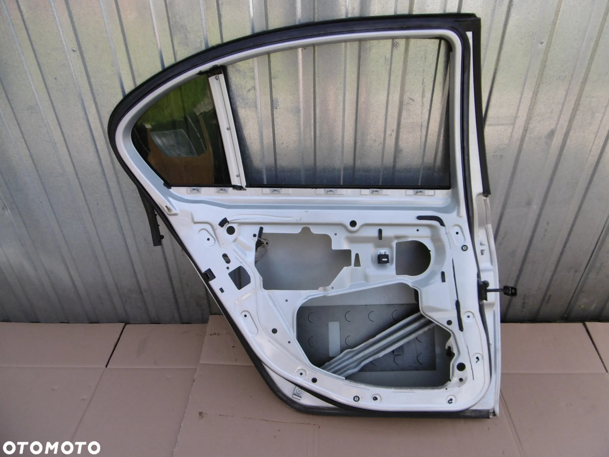 Drzwi lewy tył lewe tylne BMW e60 354 354/7 titansilver-metallic - 7