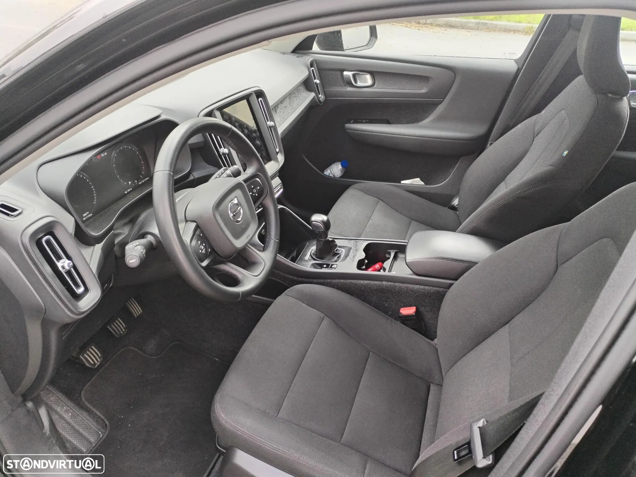 Volvo XC 40 1.5 T2 Essential - 24