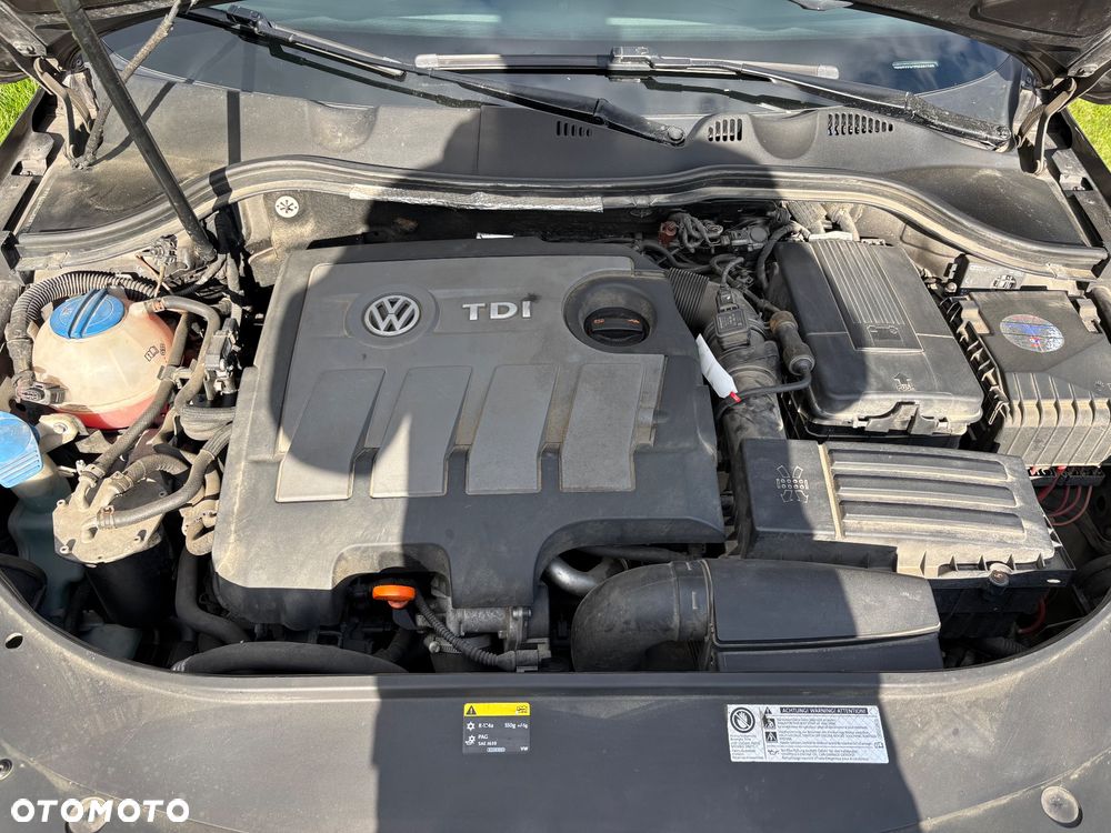 Volkswagen Passat 1.6 TDI BlueMotion - 14